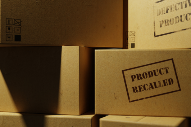 Bruno Garcia Redondo orienta como exigir a substituição de produtos com defeito dentro do prazo legal.