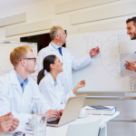 O Instituto IBDSocial reforça que o cuidado integral só é possível com equipes multidisciplinares que priorizam a humanização.