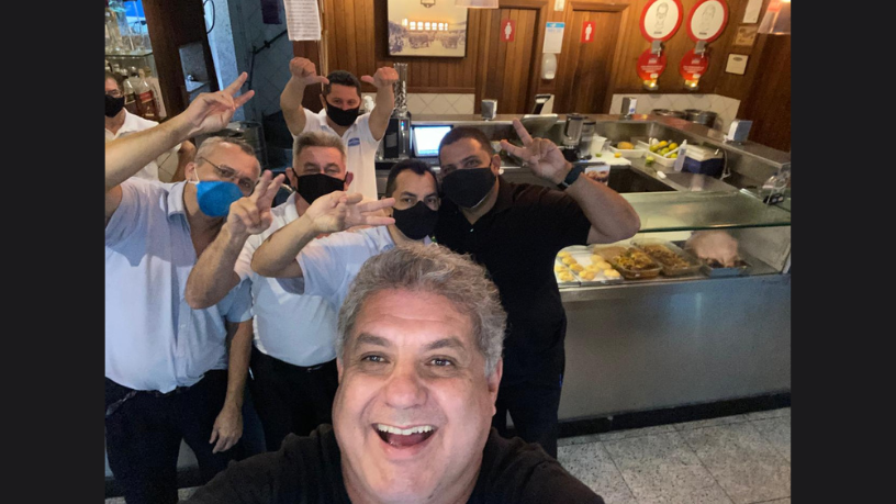 Leonardo Rocha de Almeida Abreu convida você a uma viagem gastronômica pelos sabores que contam a história do Brasil.
