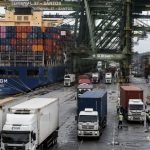 A Reconfiguração das Cadeias Globais de Suprimentos e a Demanda por Informação Estruturada sobre Logística e Economia